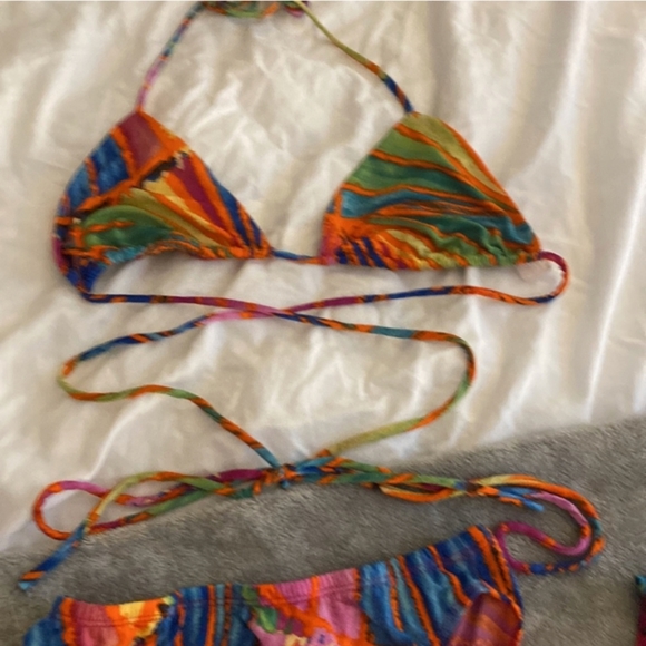 Tropical Bikini Set - Picture 3 of 4